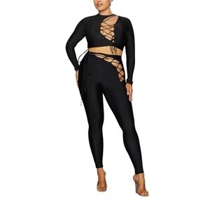 ✨SKIMS Cutout Lace Up Cropped Top in Onyx Size Medium